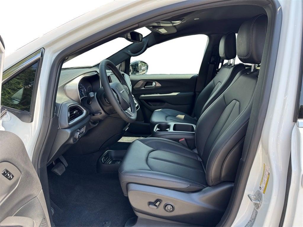 new 2026 Chrysler Pacifica car, priced at $37,242