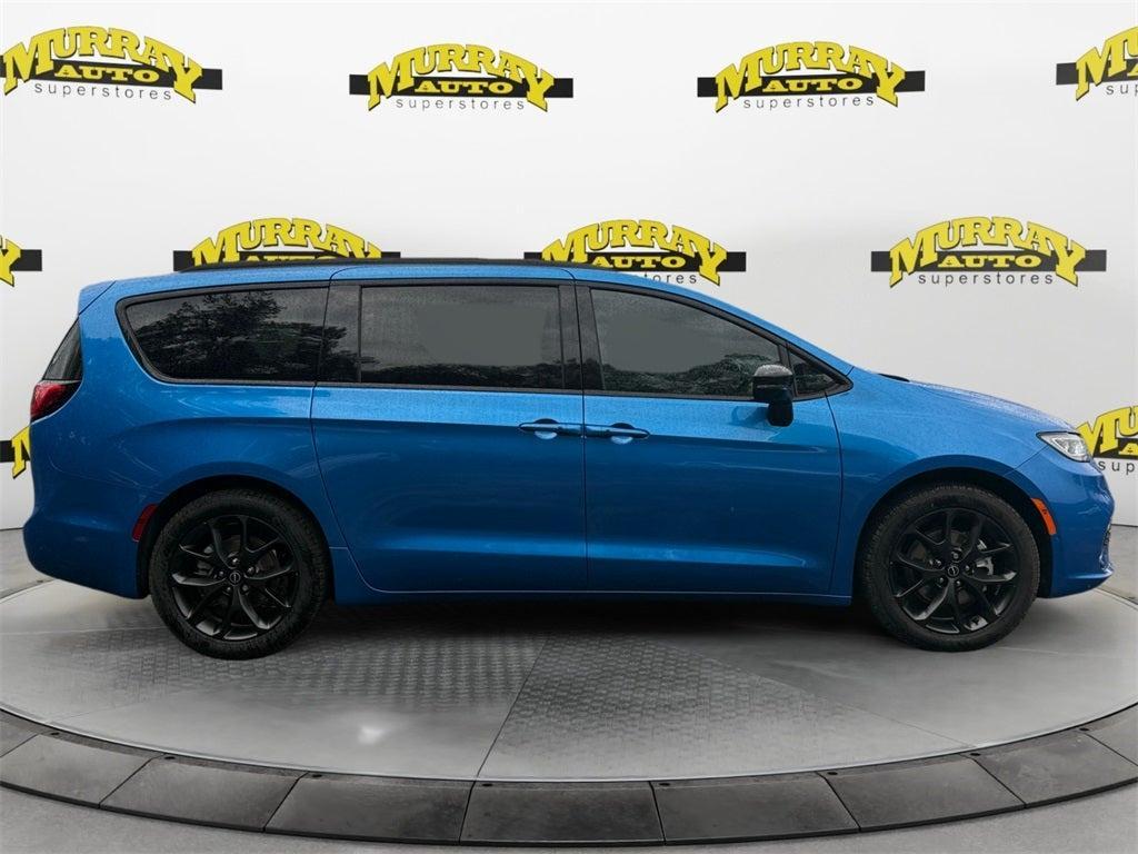 new 2026 Chrysler Pacifica car, priced at $47,201