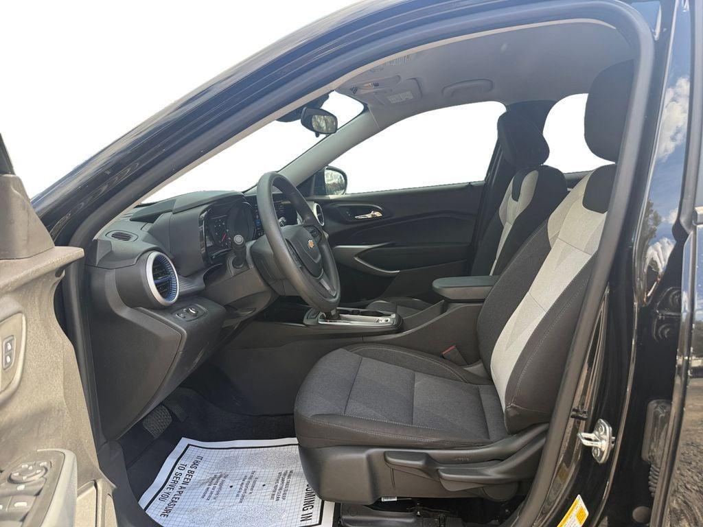used 2024 Chevrolet Trax car, priced at $19,234