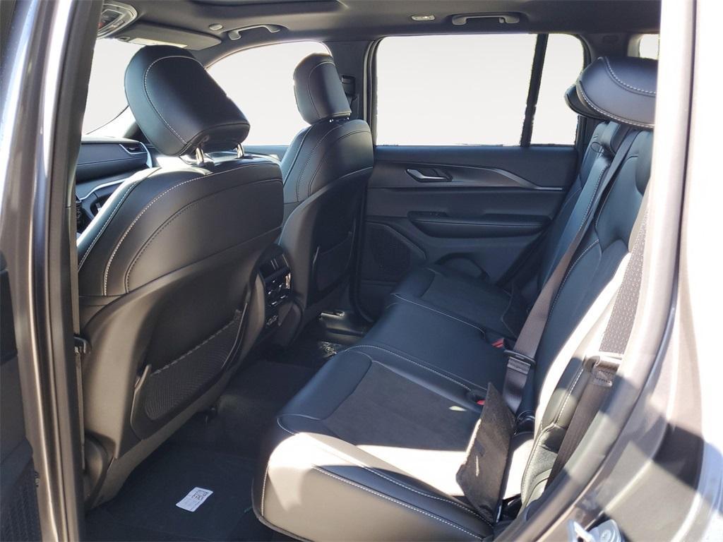 new 2025 Jeep Grand Cherokee car, priced at $37,478