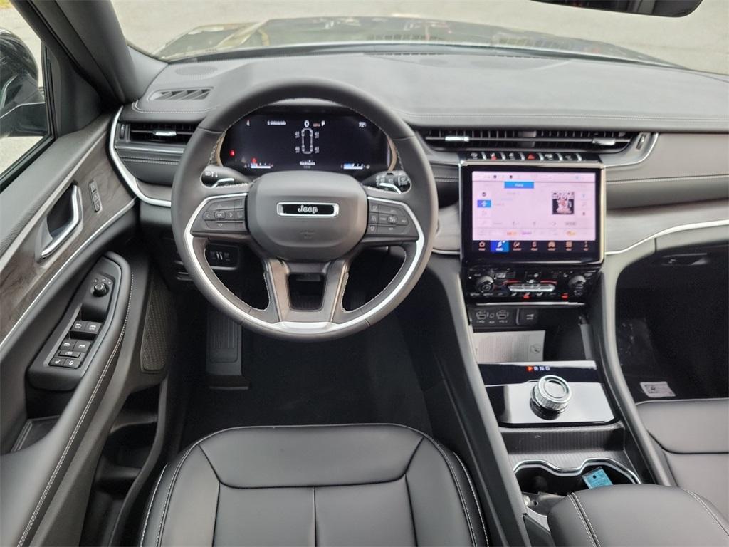 new 2025 Jeep Grand Cherokee L car, priced at $43,569