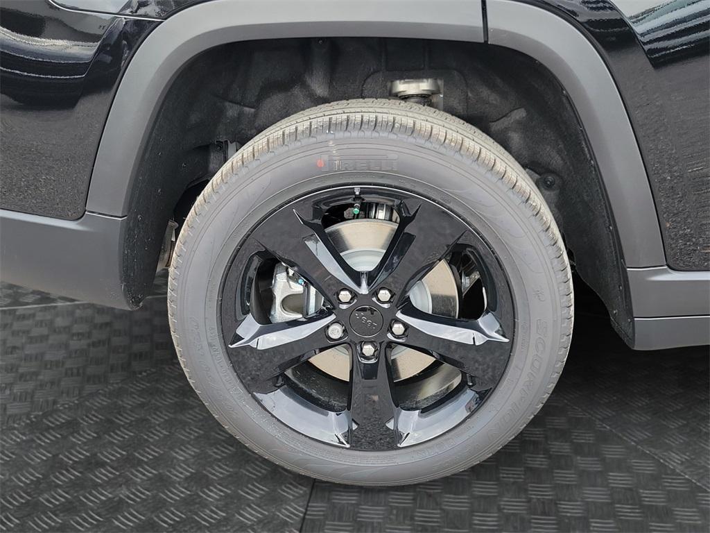 new 2025 Jeep Grand Cherokee L car, priced at $43,569