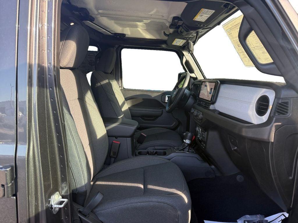 new 2026 Jeep Gladiator car, priced at $40,124