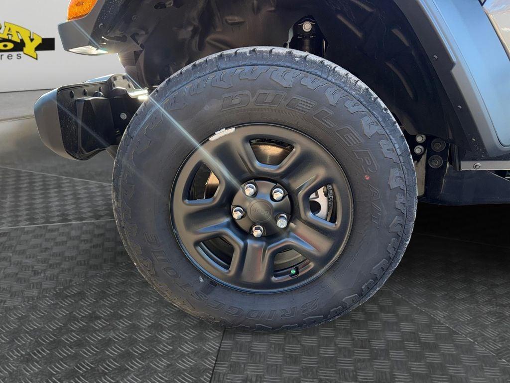 new 2026 Jeep Gladiator car, priced at $42,624