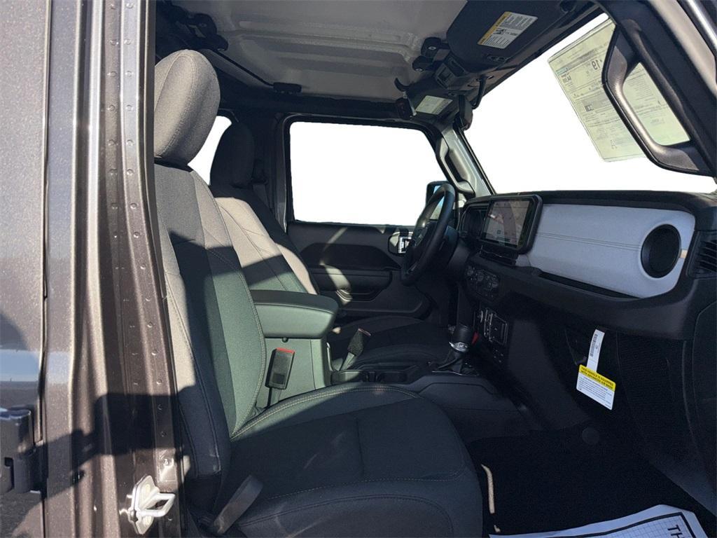 new 2026 Jeep Gladiator car, priced at $43,624