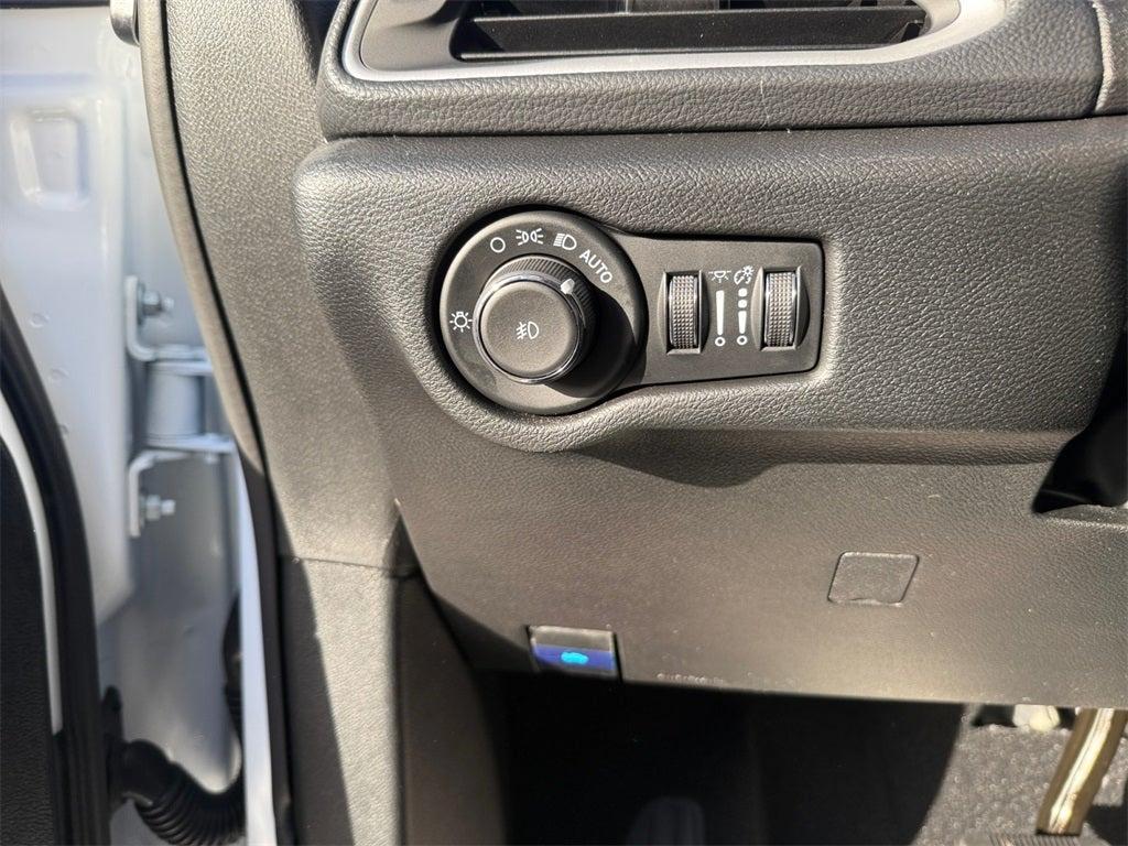 new 2026 Chrysler Pacifica car, priced at $39,020