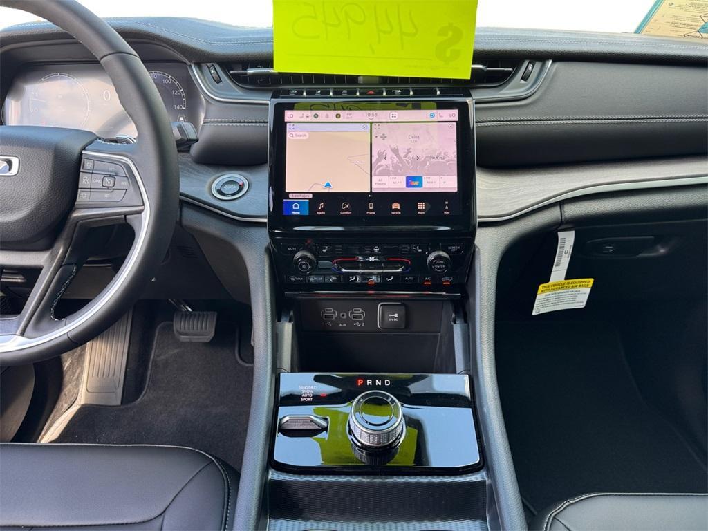 new 2025 Jeep Grand Cherokee car, priced at $39,945