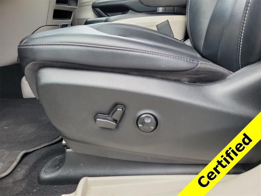 used 2024 Chrysler Pacifica car, priced at $24,985
