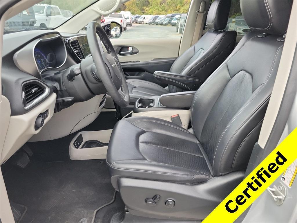 used 2024 Chrysler Pacifica car, priced at $24,985
