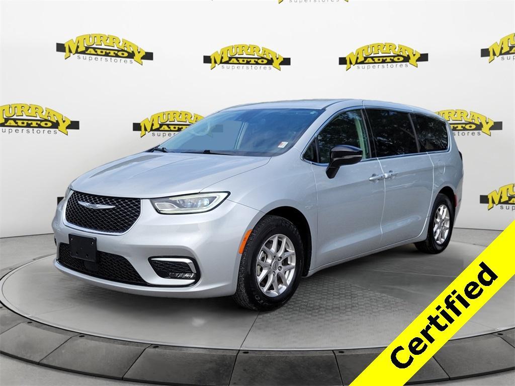 used 2024 Chrysler Pacifica car, priced at $26,334