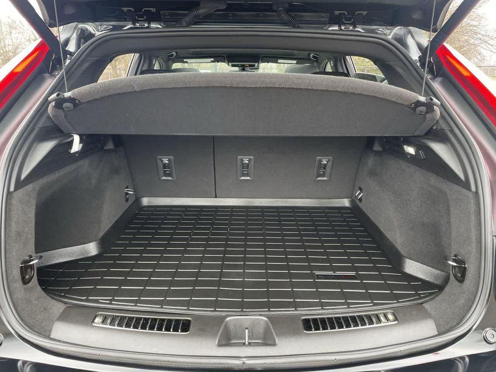 used 2022 Cadillac XT4 car, priced at $26,187