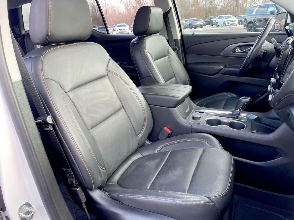 used 2020 Chevrolet Traverse car, priced at $26,000