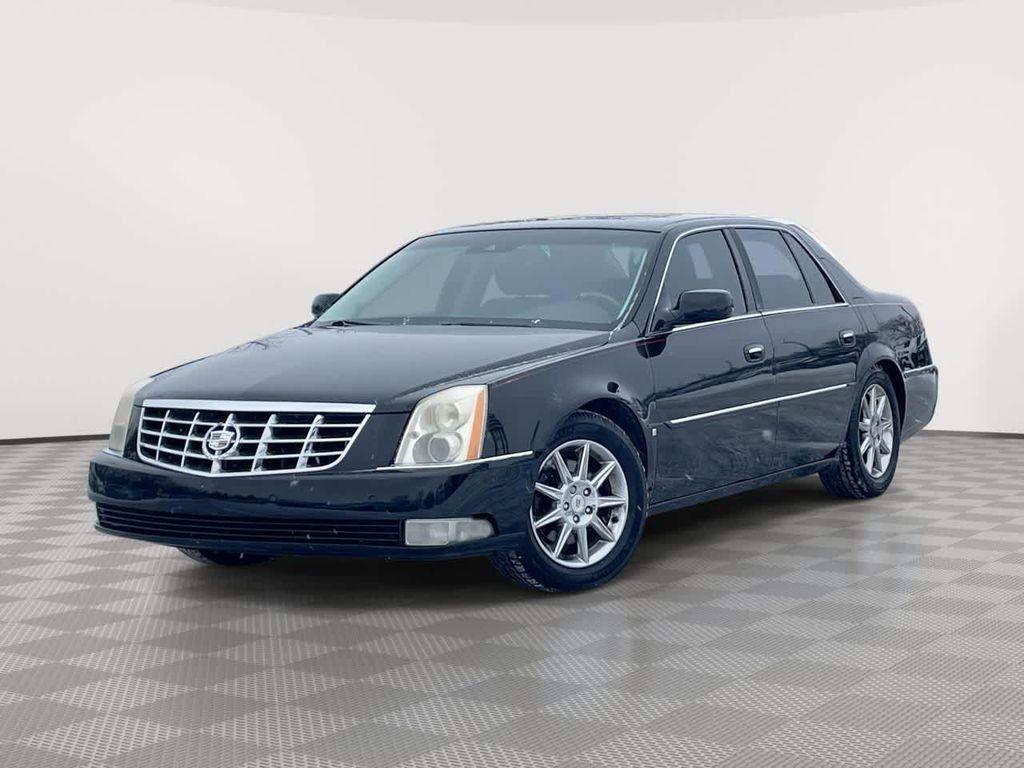 used 2009 Cadillac DTS car, priced at $2,567