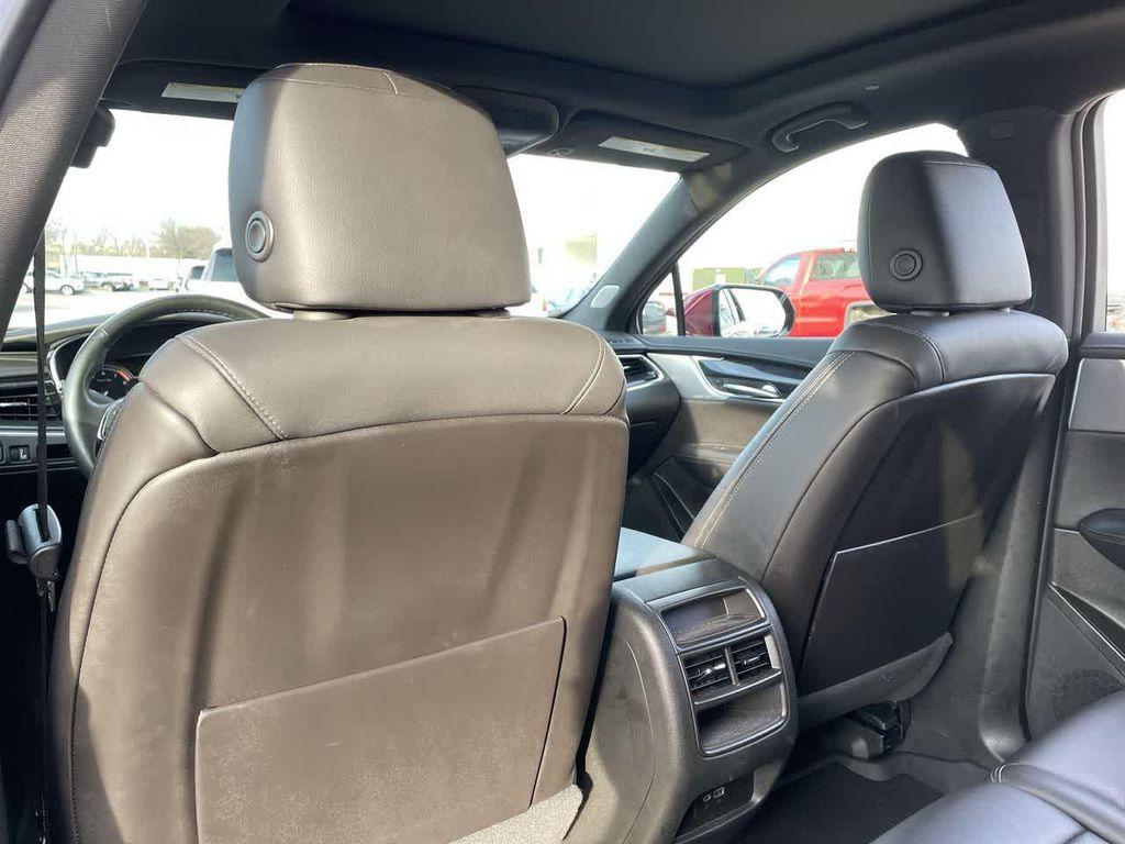 used 2023 Cadillac XT5 car, priced at $29,888