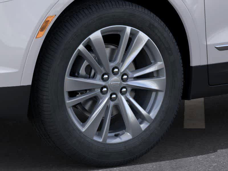 new 2025 Cadillac XT5 car, priced at $50,552