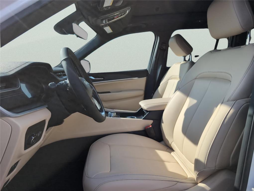 new 2025 Jeep Grand Cherokee car, priced at $44,361