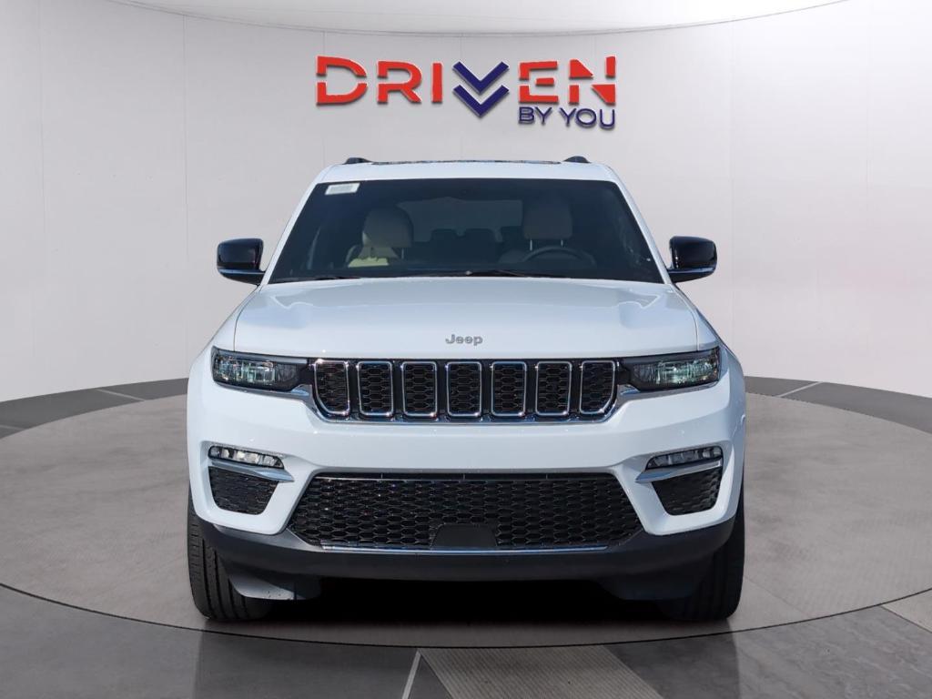 new 2025 Jeep Grand Cherokee car, priced at $45,661