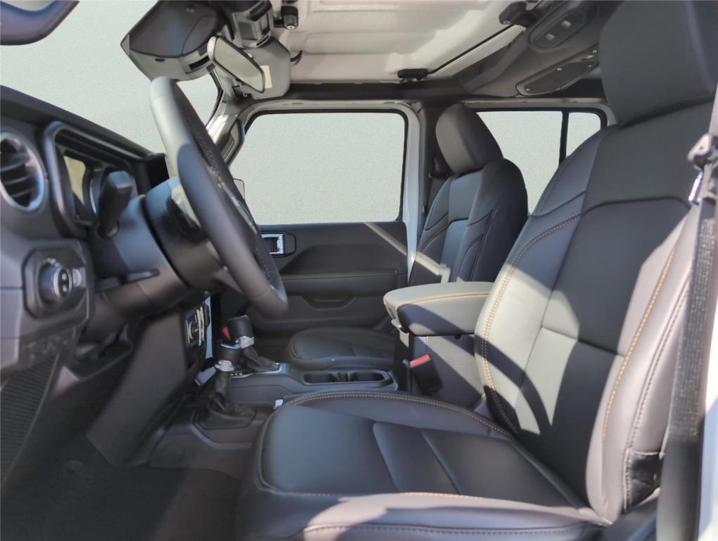 new 2026 Jeep Gladiator car, priced at $45,185