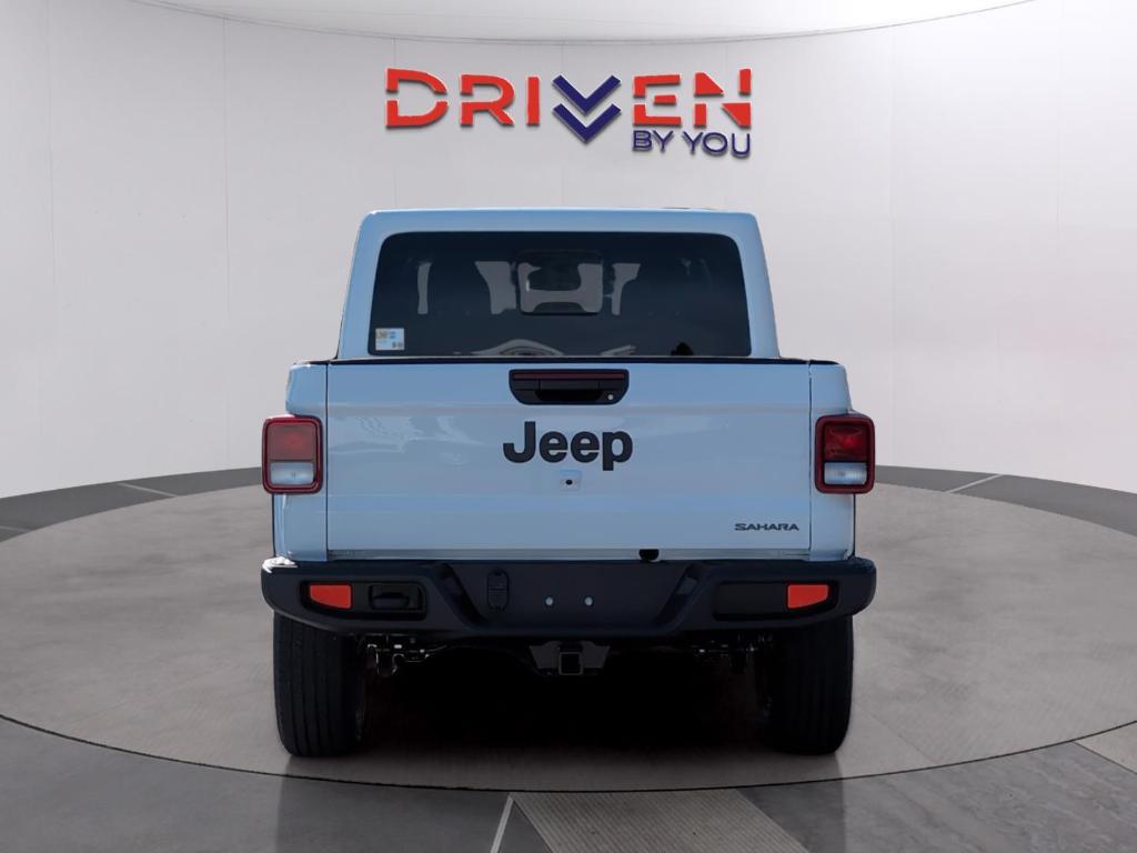 new 2026 Jeep Gladiator car, priced at $47,685