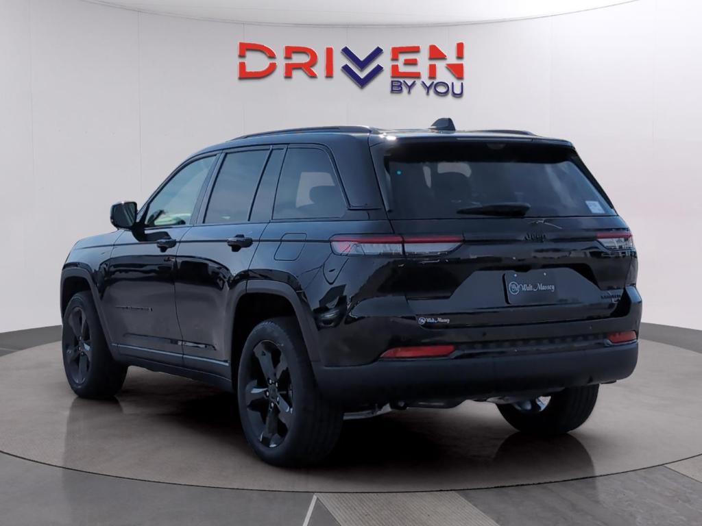new 2025 Jeep Grand Cherokee car, priced at $45,611