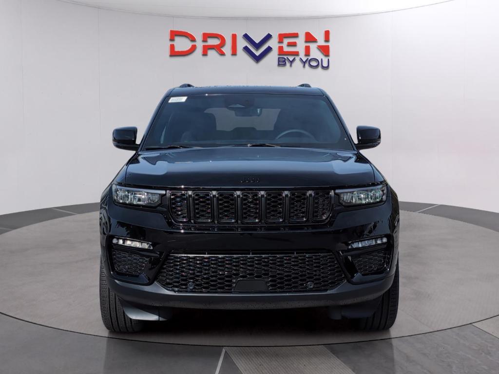 new 2025 Jeep Grand Cherokee car, priced at $45,611