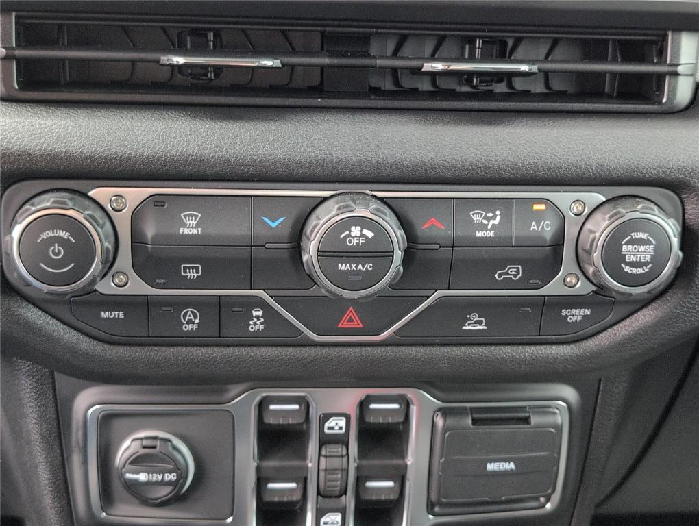 new 2026 Jeep Wrangler car, priced at $45,716