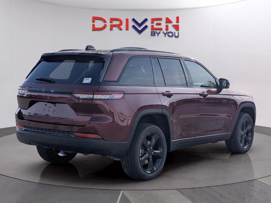 new 2025 Jeep Grand Cherokee car, priced at $41,102