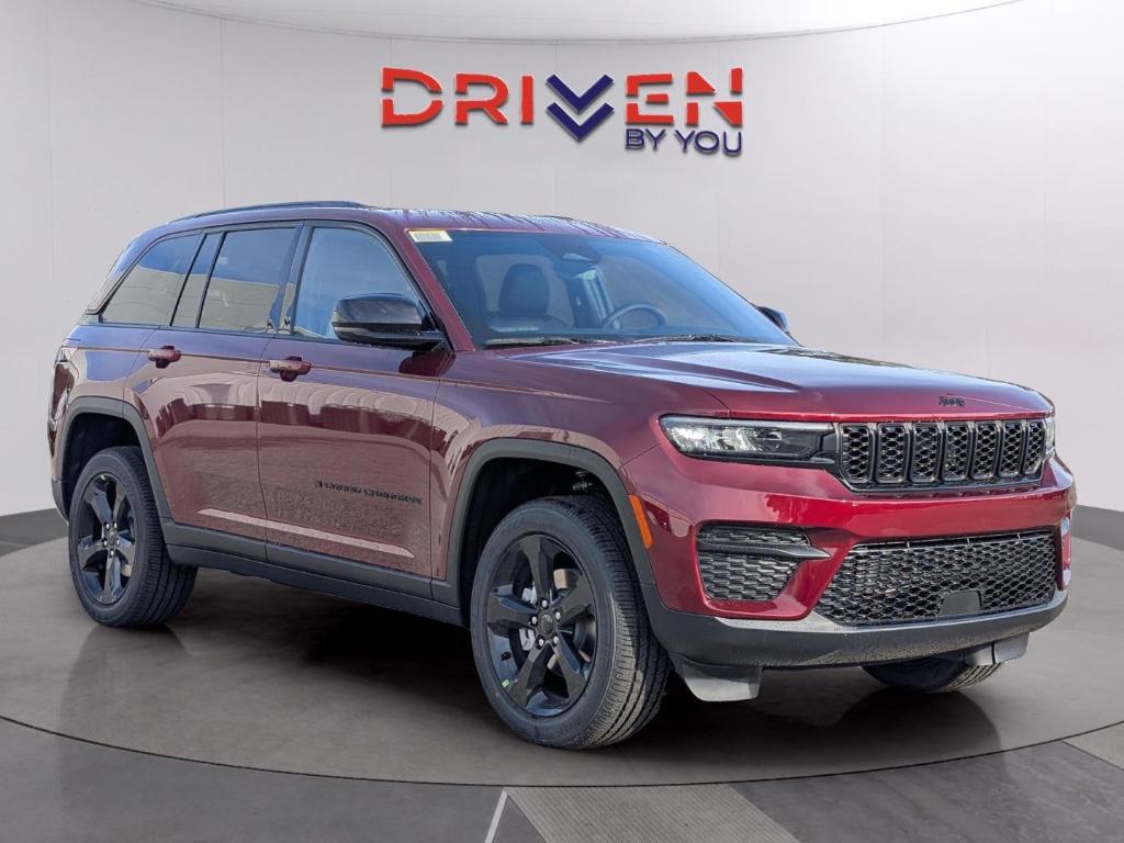 new 2025 Jeep Grand Cherokee car, priced at $41,102