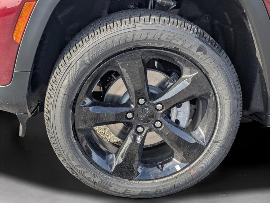 new 2025 Jeep Grand Cherokee car, priced at $41,102