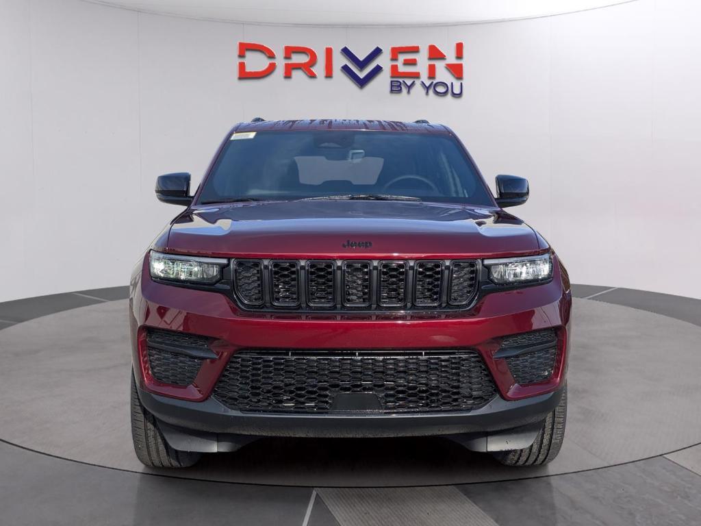 new 2025 Jeep Grand Cherokee car, priced at $41,102