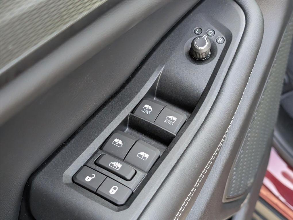 new 2025 Jeep Grand Cherokee car, priced at $41,102