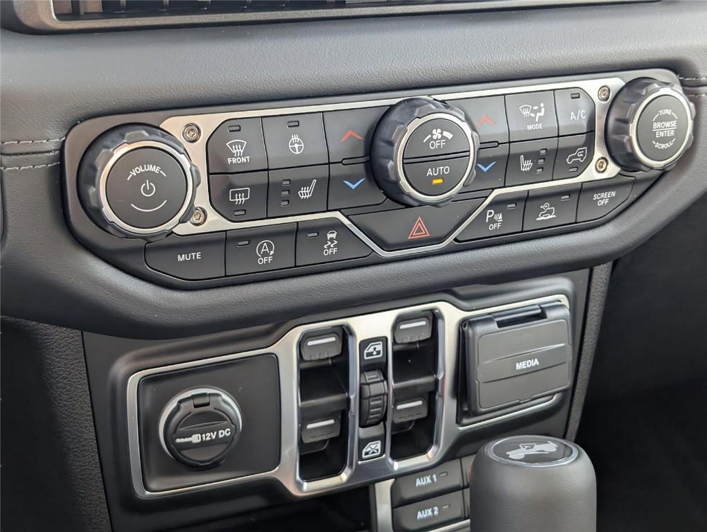 new 2026 Jeep Wrangler car, priced at $48,332