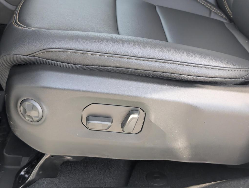 new 2026 Jeep Wrangler car, priced at $48,332