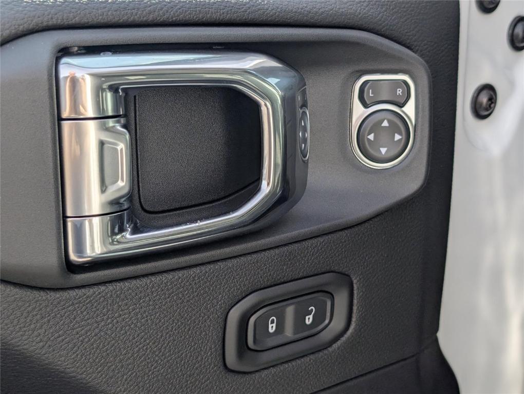 new 2026 Jeep Wrangler car, priced at $48,332