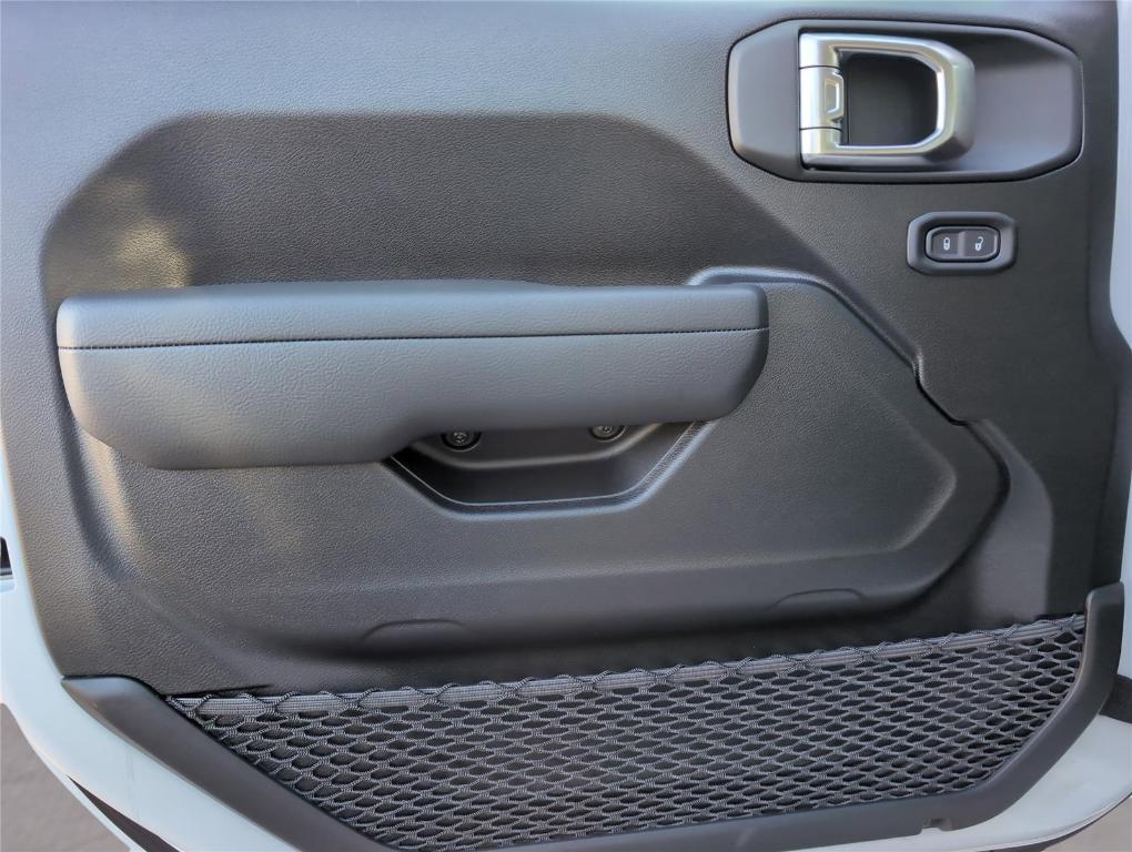 new 2026 Jeep Gladiator car, priced at $41,317