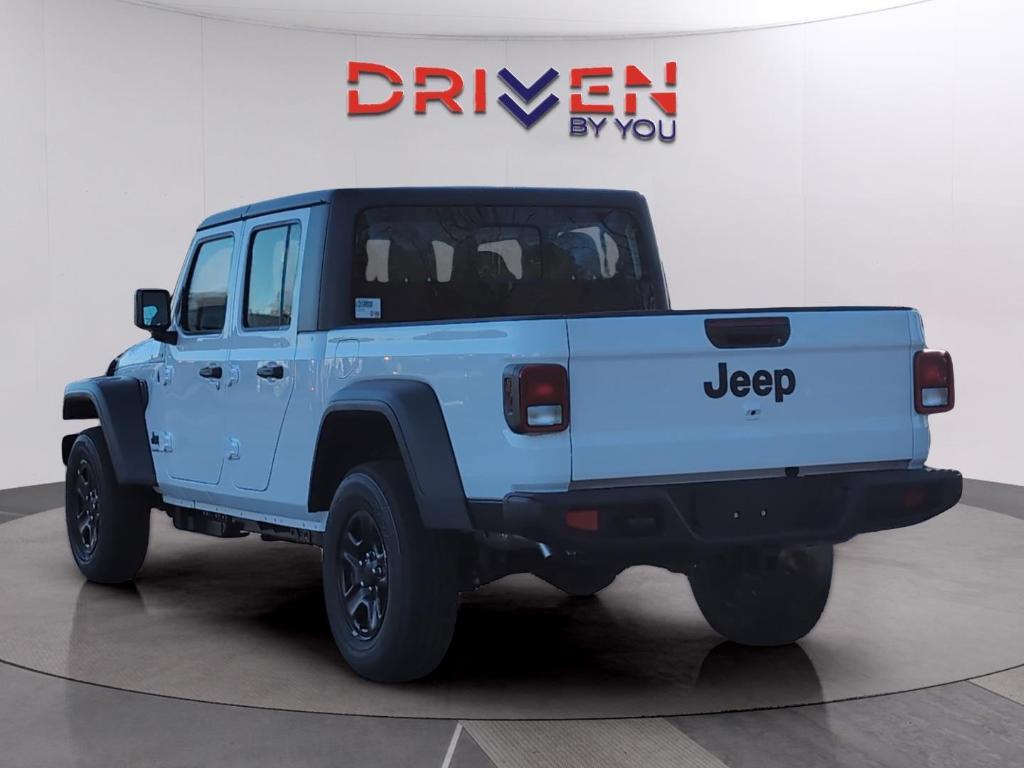 new 2026 Jeep Gladiator car, priced at $36,092