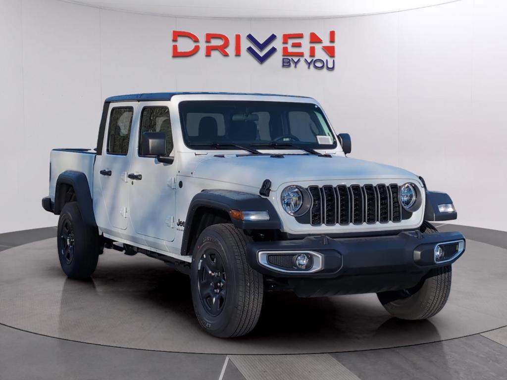 new 2026 Jeep Gladiator car, priced at $41,317