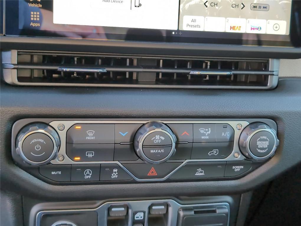 new 2026 Jeep Gladiator car, priced at $41,317