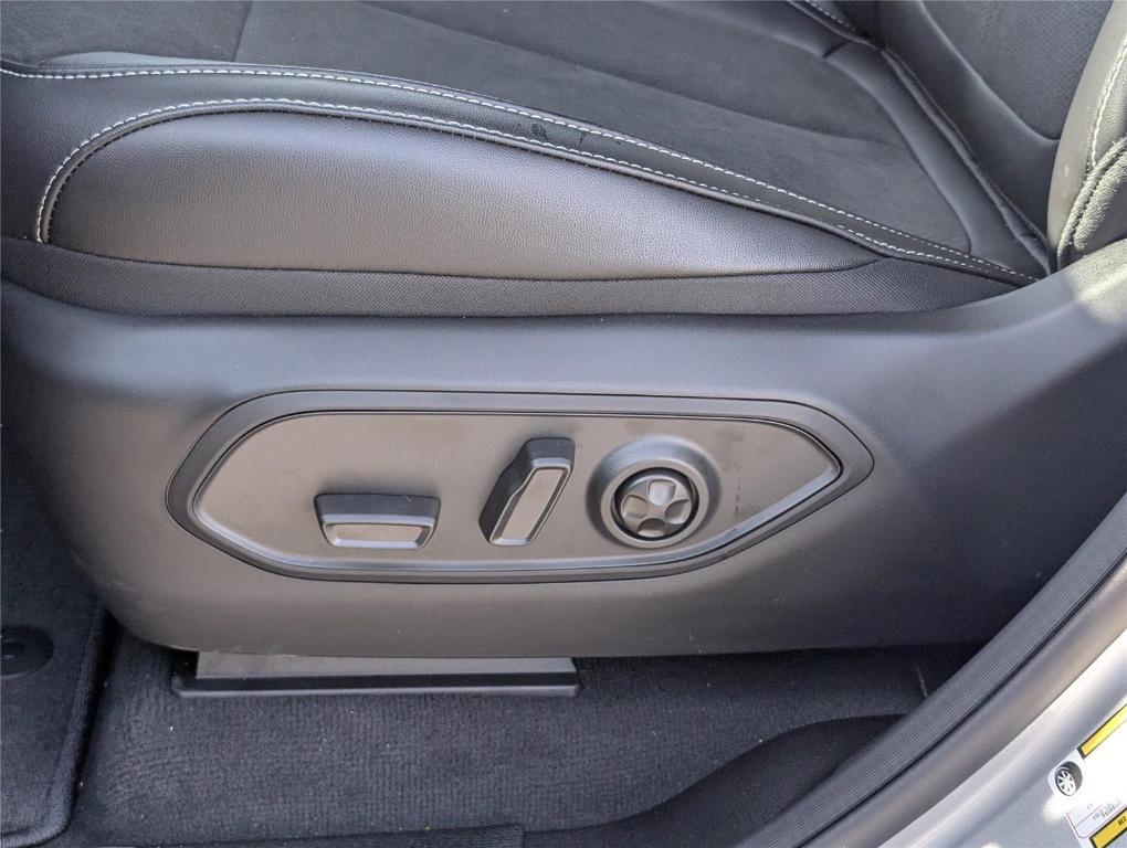 new 2025 Jeep Grand Cherokee car, priced at $40,172