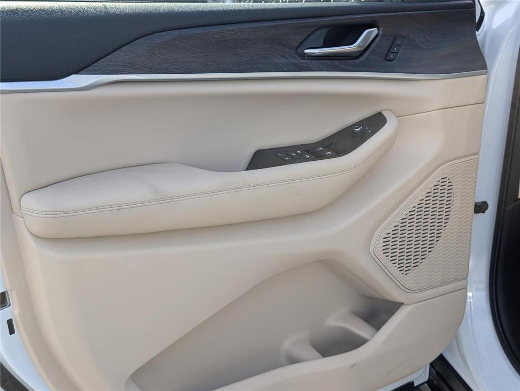 new 2025 Jeep Grand Cherokee L car, priced at $46,243