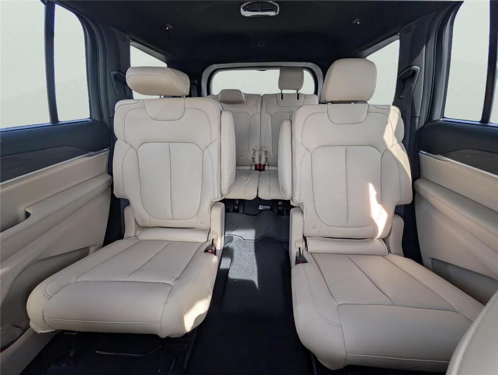 new 2025 Jeep Grand Cherokee L car, priced at $46,243