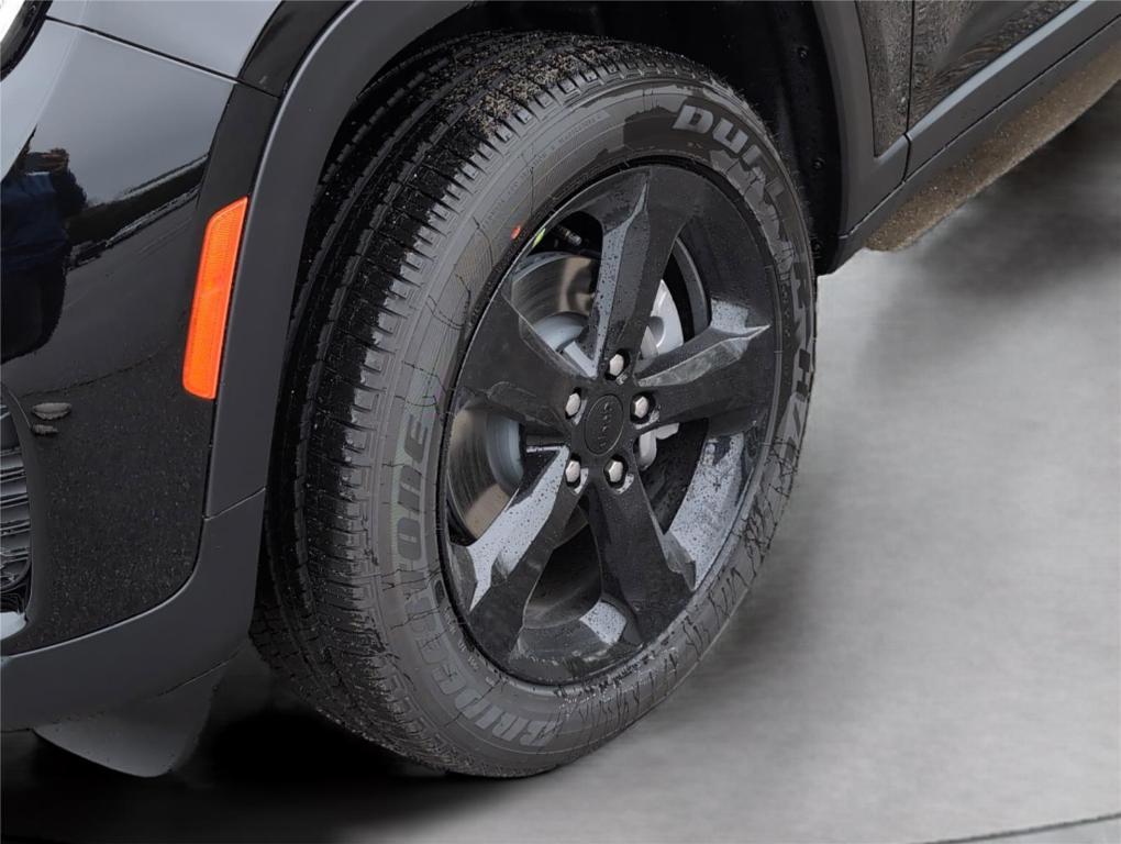 new 2025 Jeep Grand Cherokee car, priced at $41,102