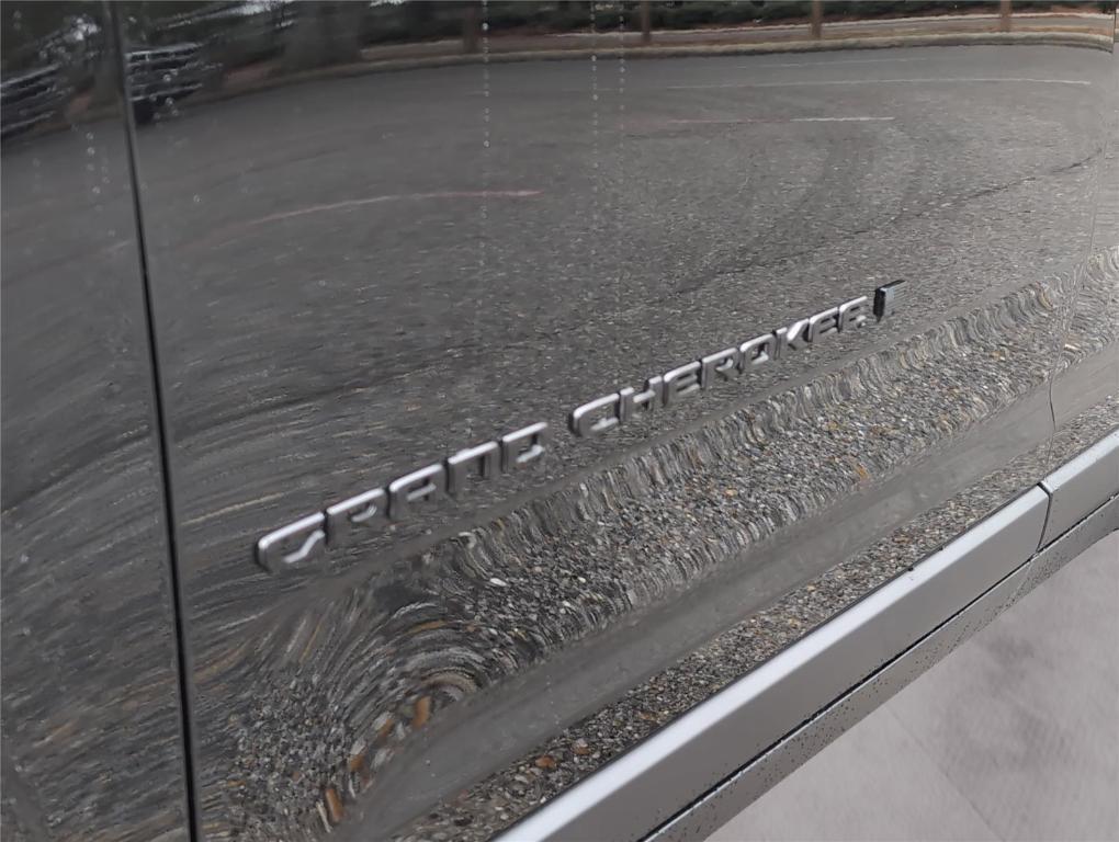 new 2025 Jeep Grand Cherokee car, priced at $41,102