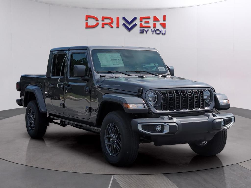 new 2025 Jeep Gladiator car, priced at $39,326