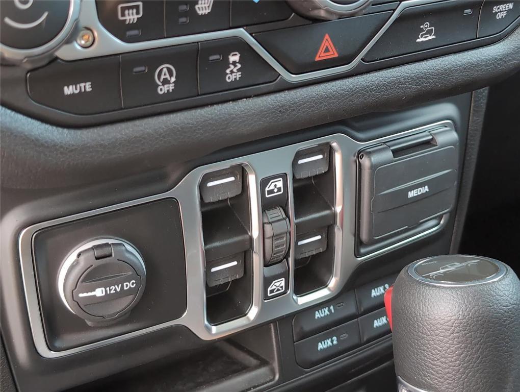 new 2025 Jeep Gladiator car, priced at $39,326