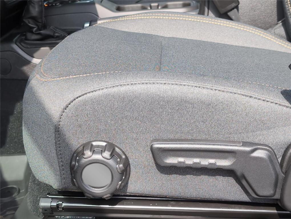 new 2025 Jeep Gladiator car, priced at $39,326