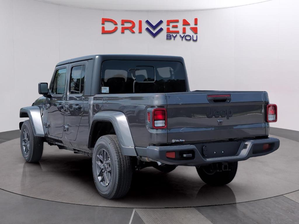 new 2025 Jeep Gladiator car, priced at $39,326