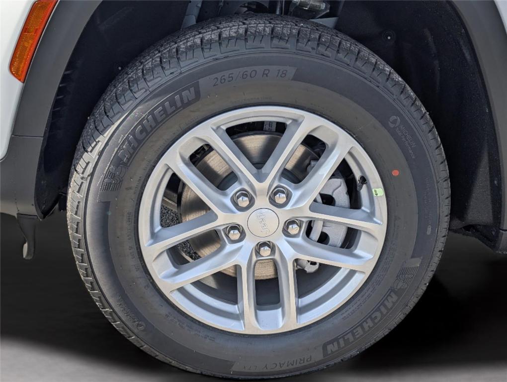 new 2025 Jeep Grand Cherokee car, priced at $37,527