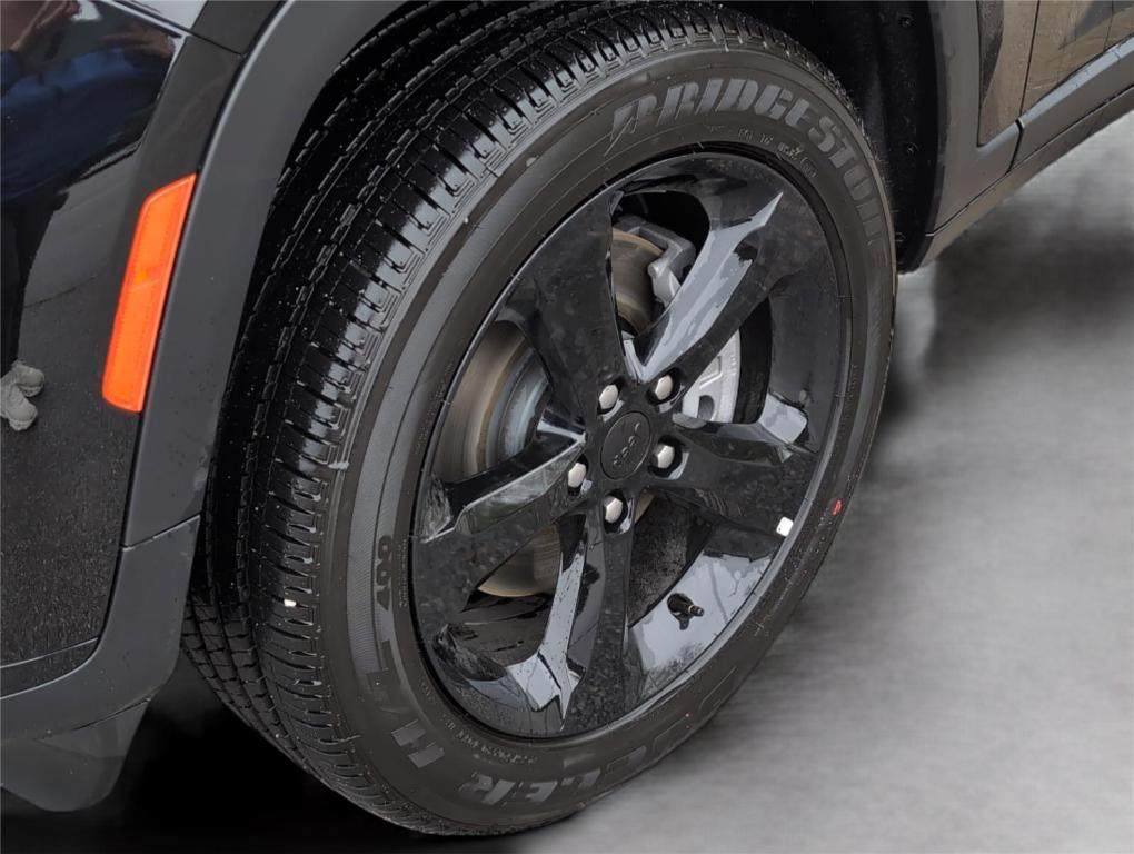 new 2025 Jeep Grand Cherokee L car, priced at $38,252