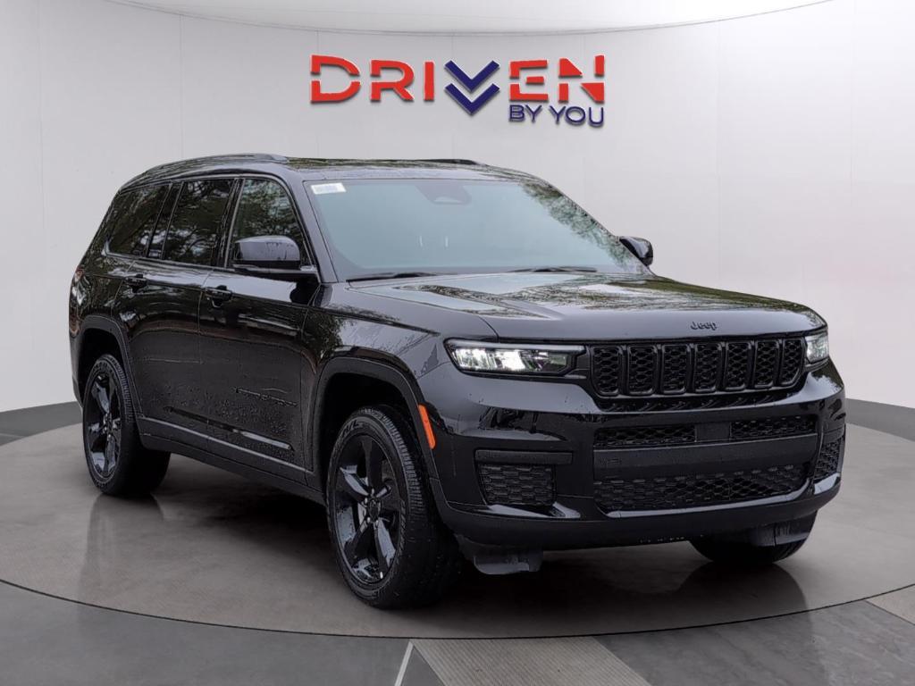 new 2025 Jeep Grand Cherokee L car, priced at $38,252